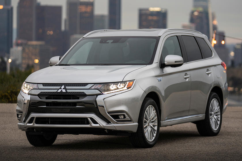 2019 Mitsubishi Outlander Plug-in Hybrid  SUV