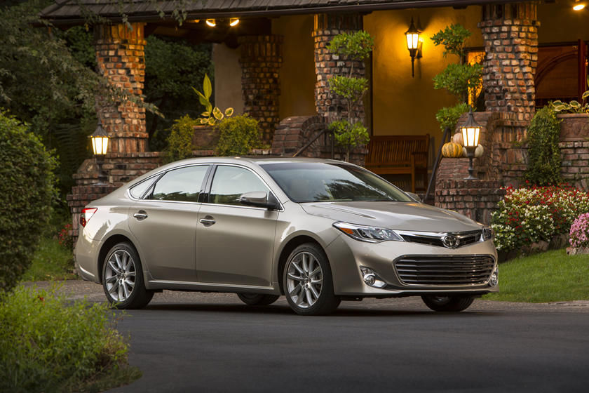 2014 Toyota Avalon Hybrid  Sedan