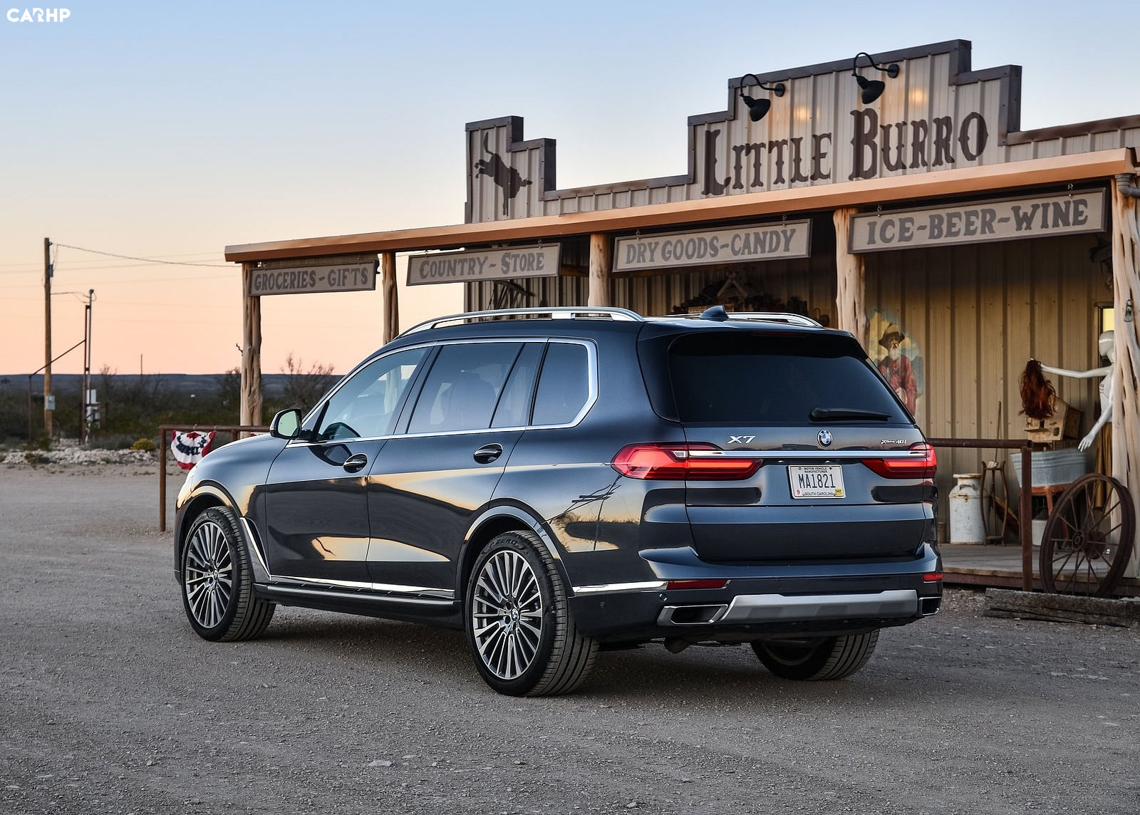 2022 BMW X7 SUV rear angle HD wallpaper picture