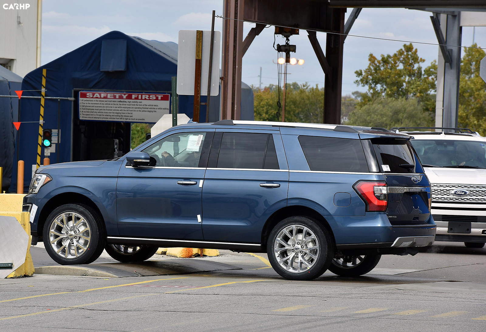 2018 Ford Expedition EPA ratings, gas tank capacity, range