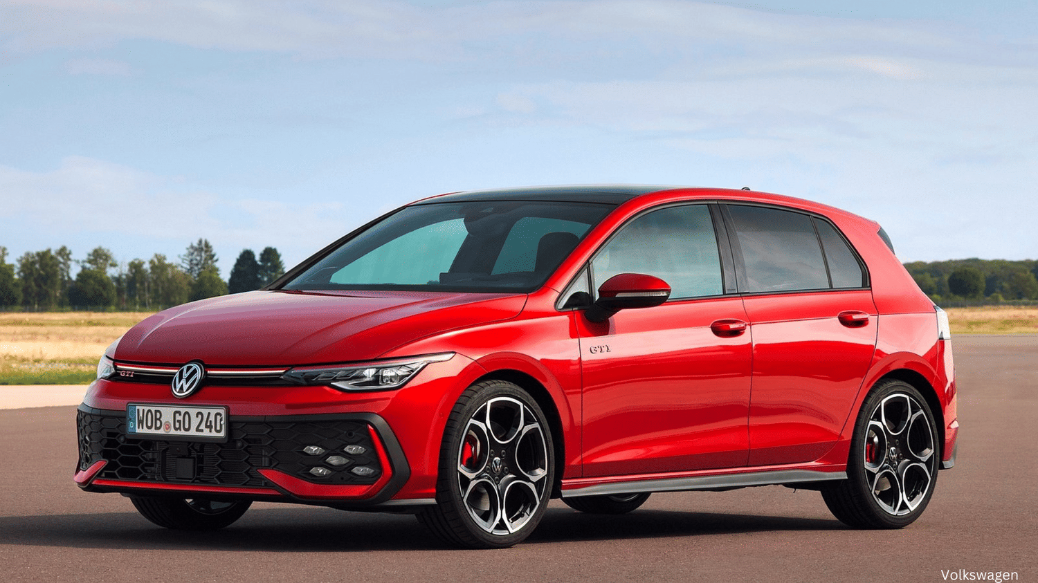 2025 Volkswagen Golf GTI Facelift Revealed With 262 Horsepower