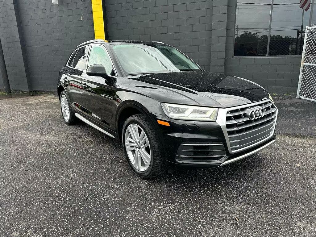 2020 Audi Q5 Titanium Premium Plus