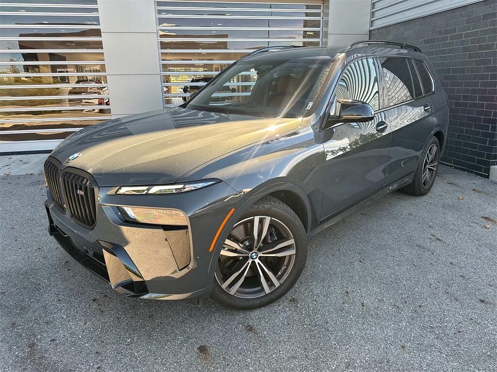 2024 BMW X7 M60i