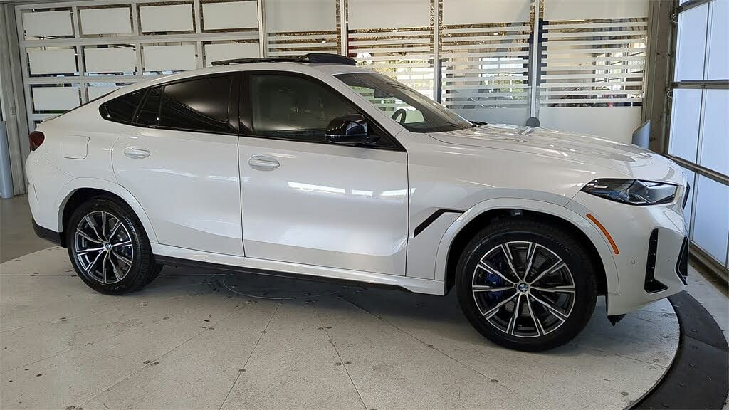 2024 BMW X6 M60i