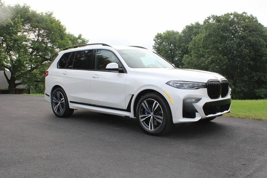 2021 BMW X7 M50i