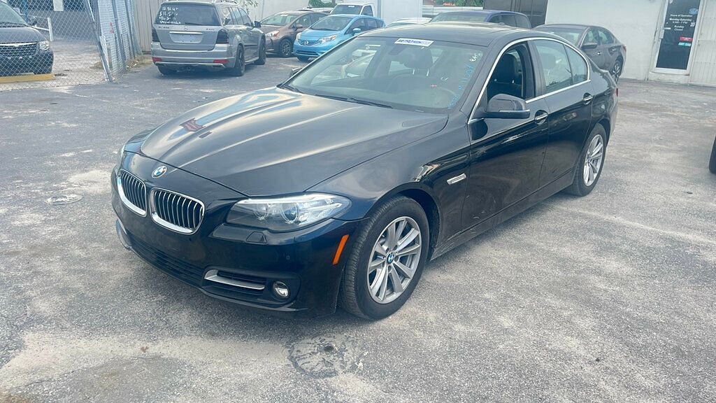 2015 BMW 5 Series 528i