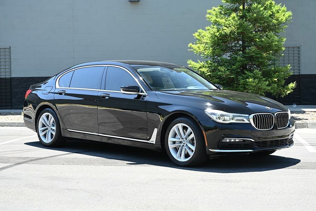 2016 BMW 7 Series 750i