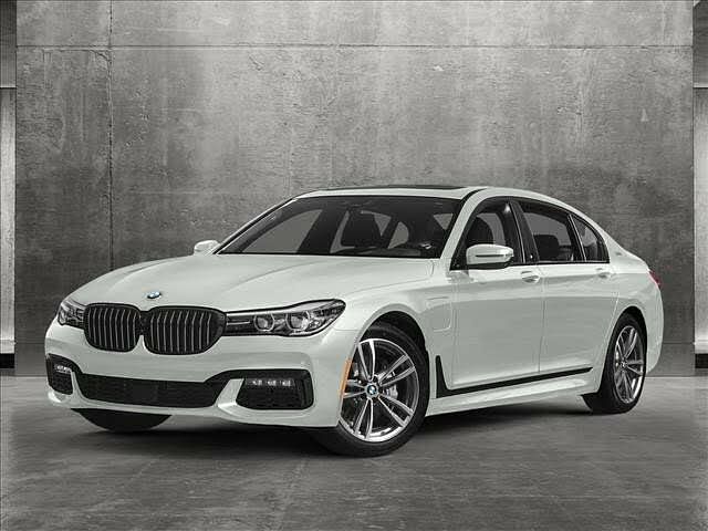 2018 BMW 7 Series 740e iPerformance plug-in hybrid Sedan