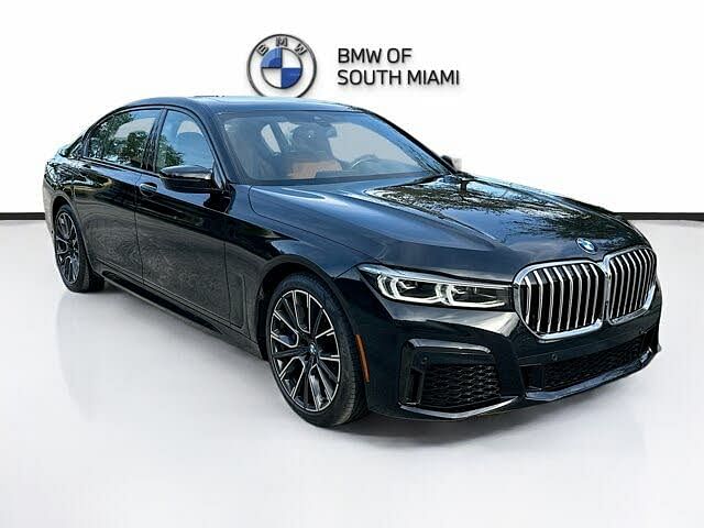 2022 BMW 7 Series 740i