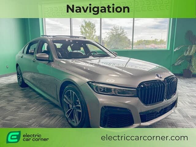 2022 BMW 7 Series 745e plug-in hybrid Sedan