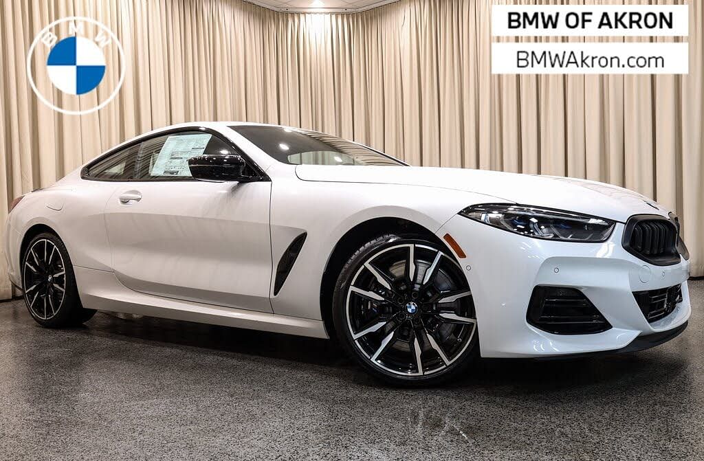 2024 BMW 8 Series M850i