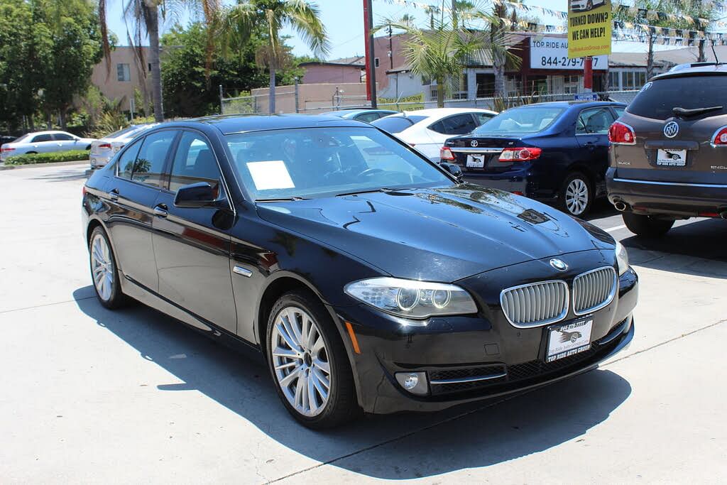 2011 BMW 5 Series 550i