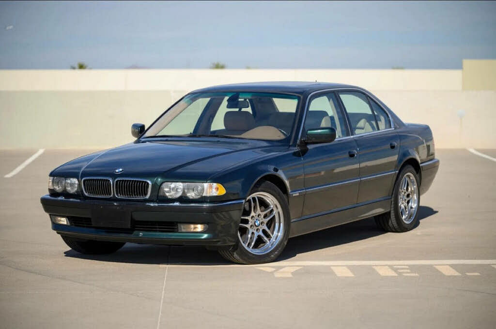 2001 BMW 7 Series 740i