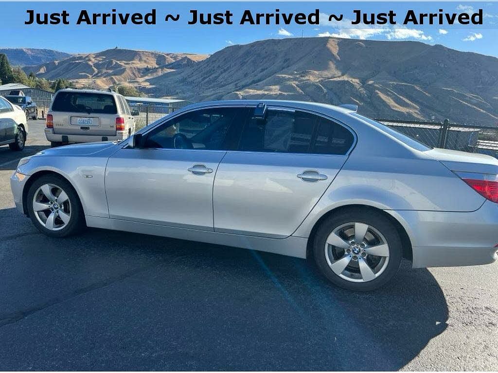 2004 BMW 5 Series 530i