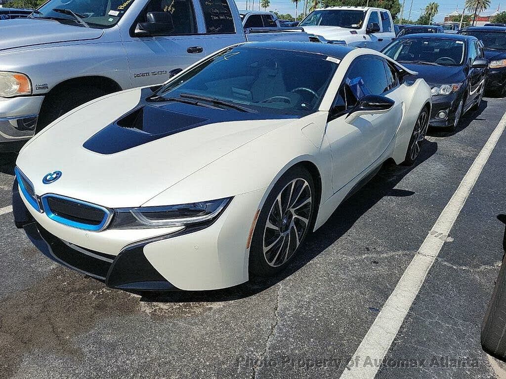 2015 BMW i8  plug-in hybrid