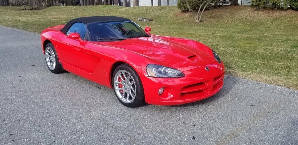 2004 Dodge Viper SRT10