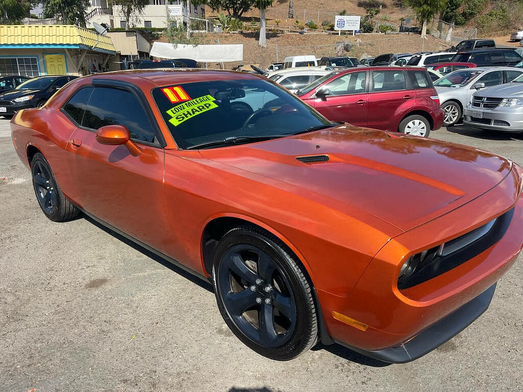 2011 Dodge Challenger SE