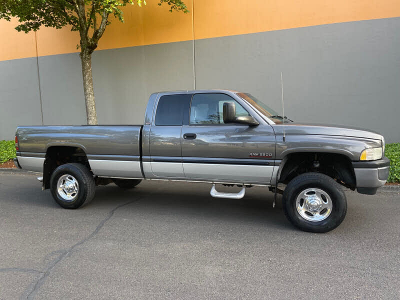 2002 Dodge Ram 2500   Pickup Truck