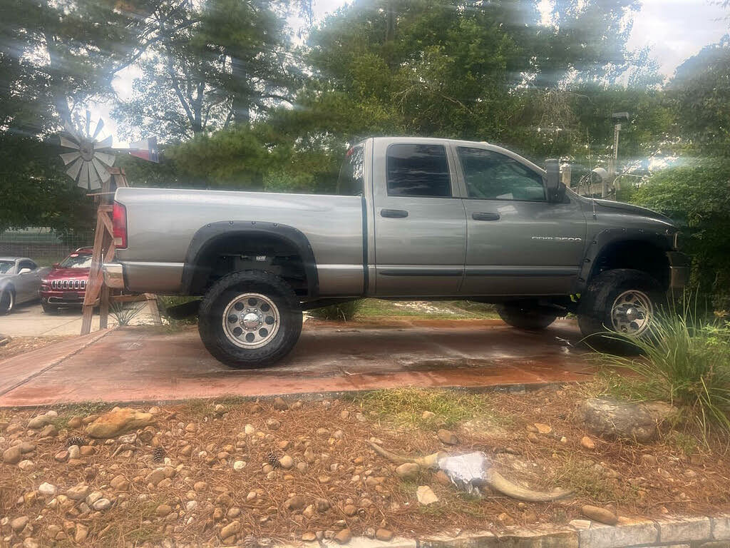 2005 Dodge Ram 3500 SLT/Laramie