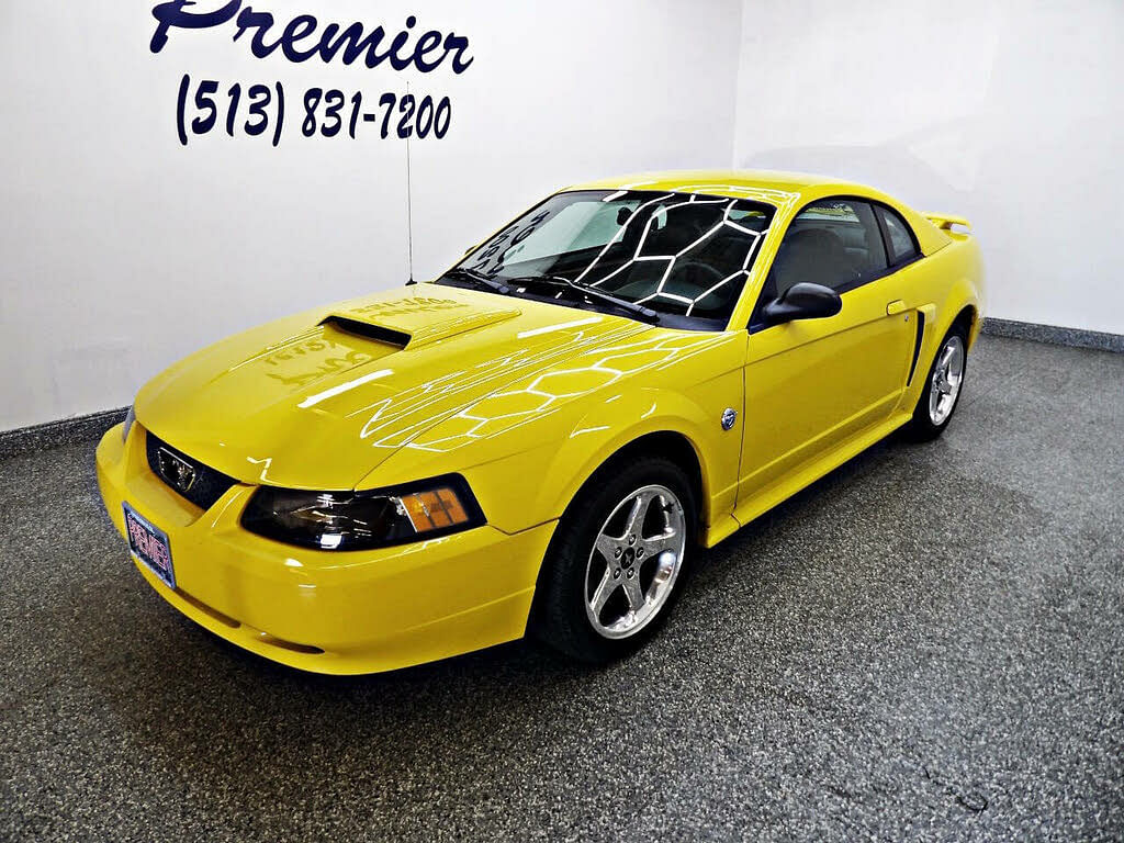 2004 Ford Mustang GT Deluxe