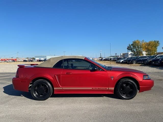 2001 Ford Mustang Deluxe