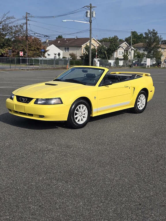 2002 Ford Mustang Deluxe