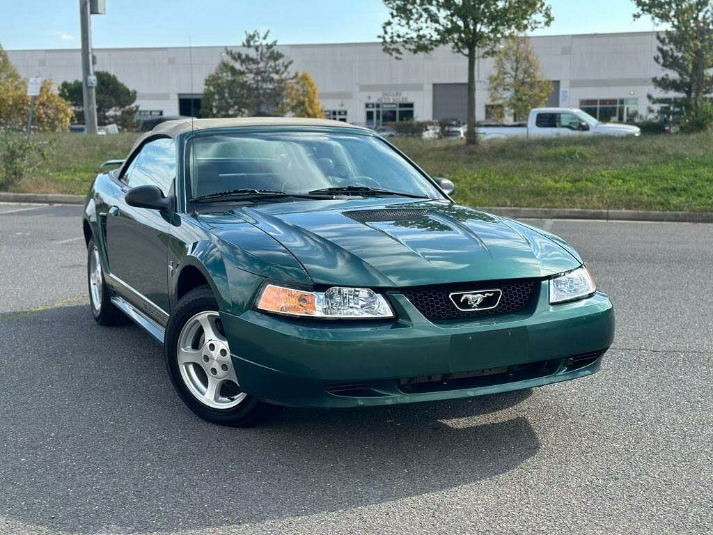 2002 Ford Mustang Deluxe