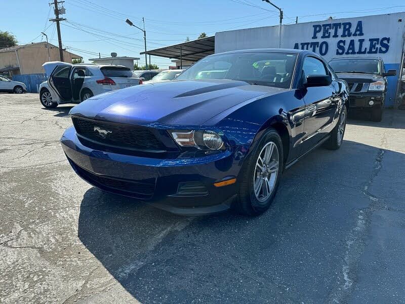 2012 Ford Mustang Premium