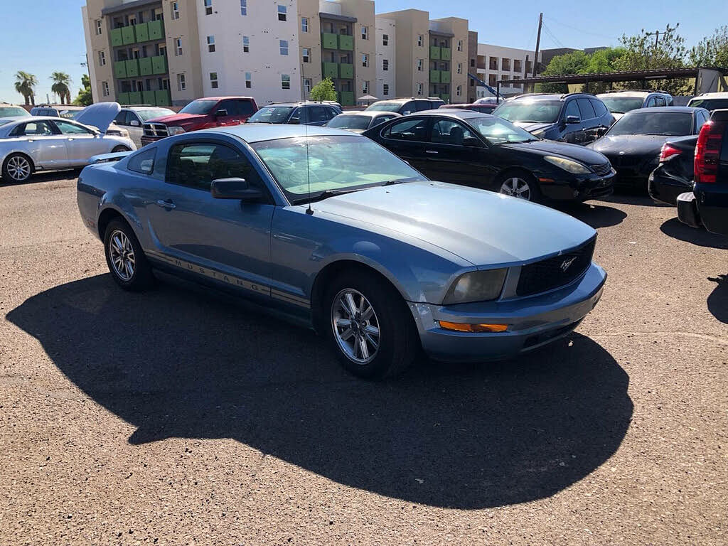 2005 Ford Mustang Premium