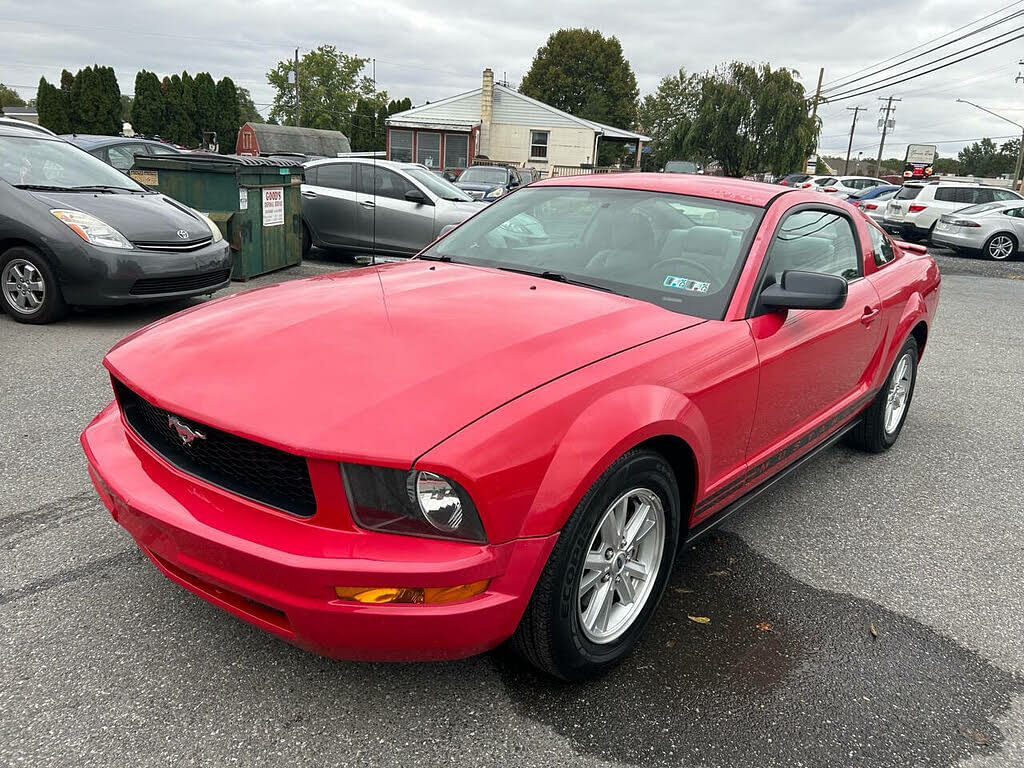 2007 Ford Mustang Deluxe