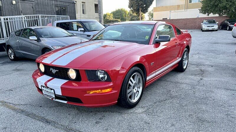 2005 Ford Mustang GT Premium