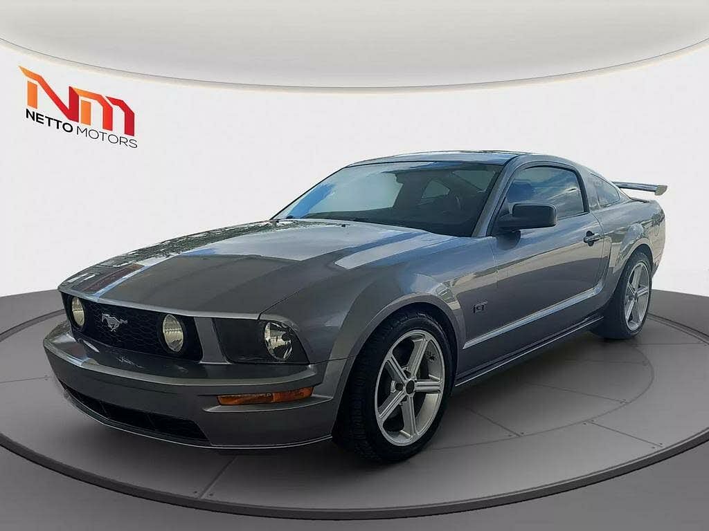 2006 Ford Mustang GT Deluxe