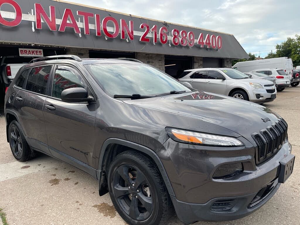 2017 Jeep Cherokee Sport