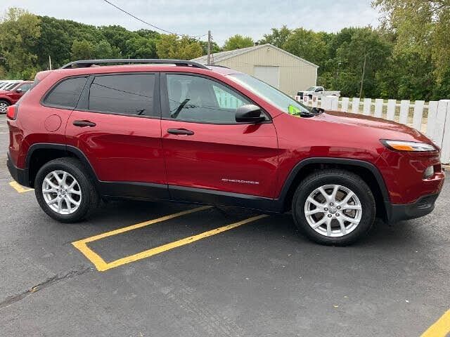 2017 Jeep Cherokee Sport