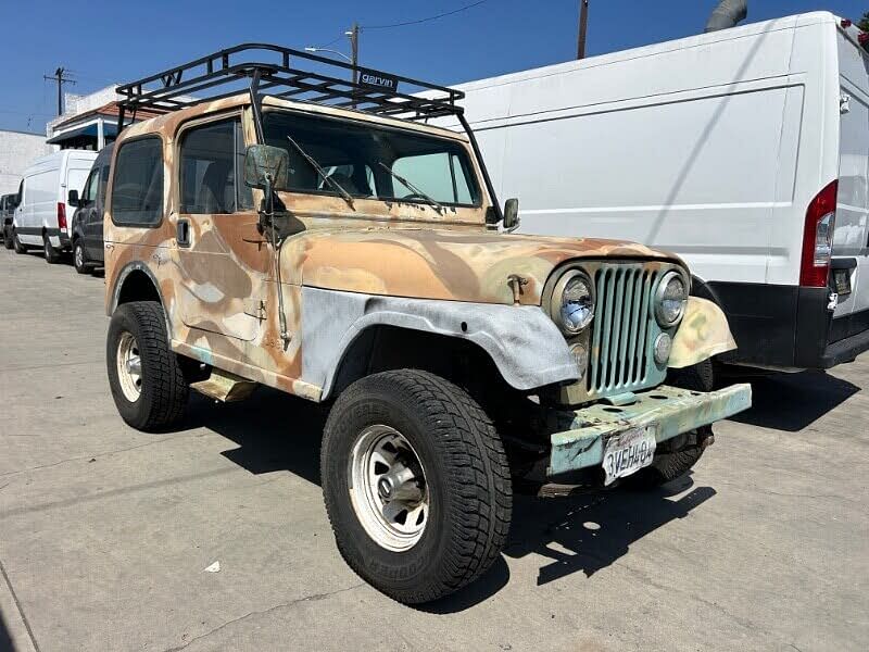 1983 Jeep CJ-7   SUV