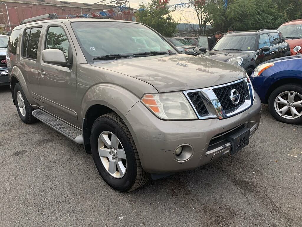 2008 Nissan Pathfinder SE