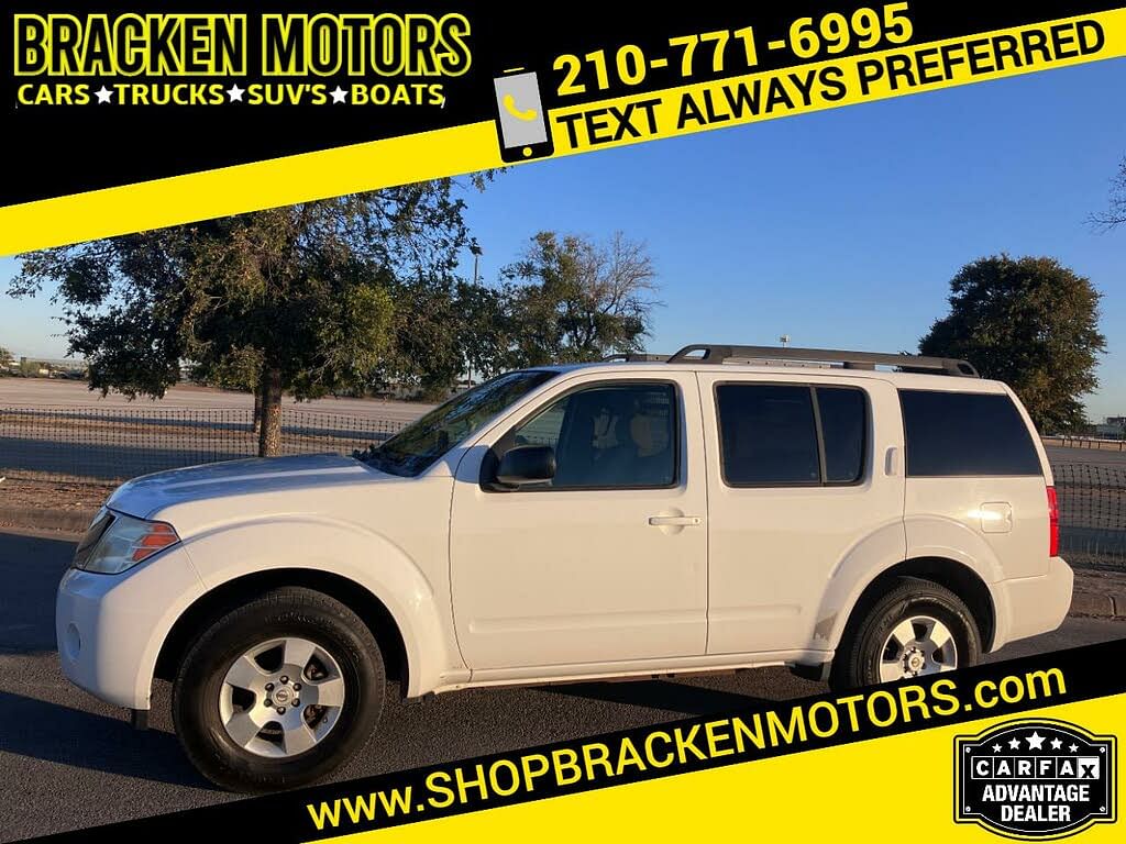 2009 Nissan Pathfinder LE