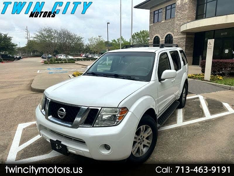 2009 Nissan Pathfinder SE