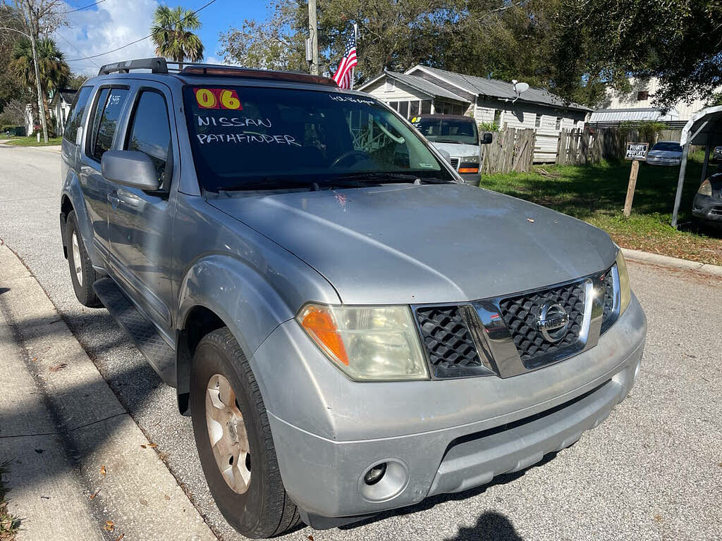 2006 Nissan Pathfinder SE