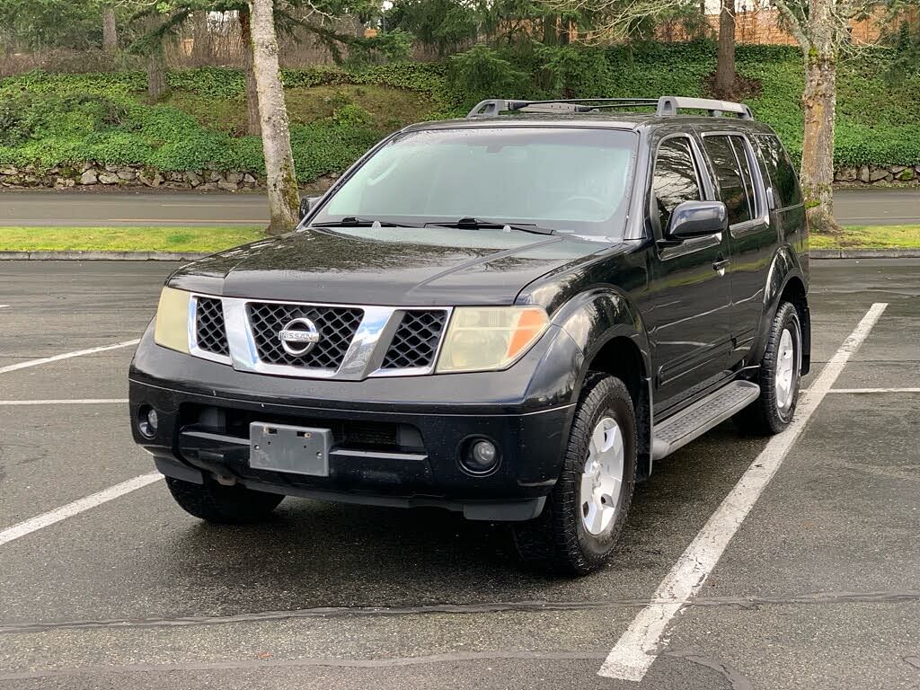 2006 Nissan Pathfinder LE