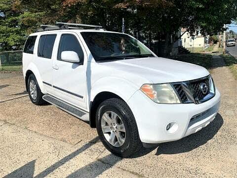 2011 Nissan Pathfinder Silver edition