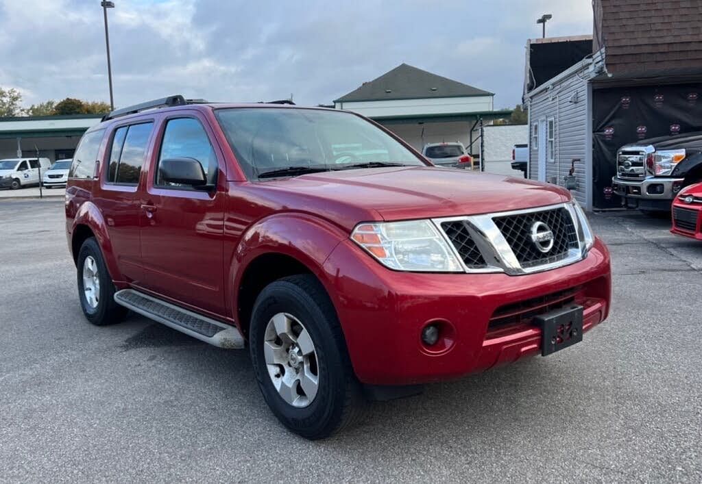 2010 Nissan Pathfinder   SUV