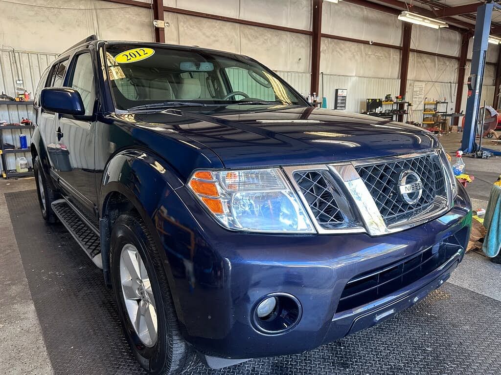 2012 Nissan Pathfinder SV