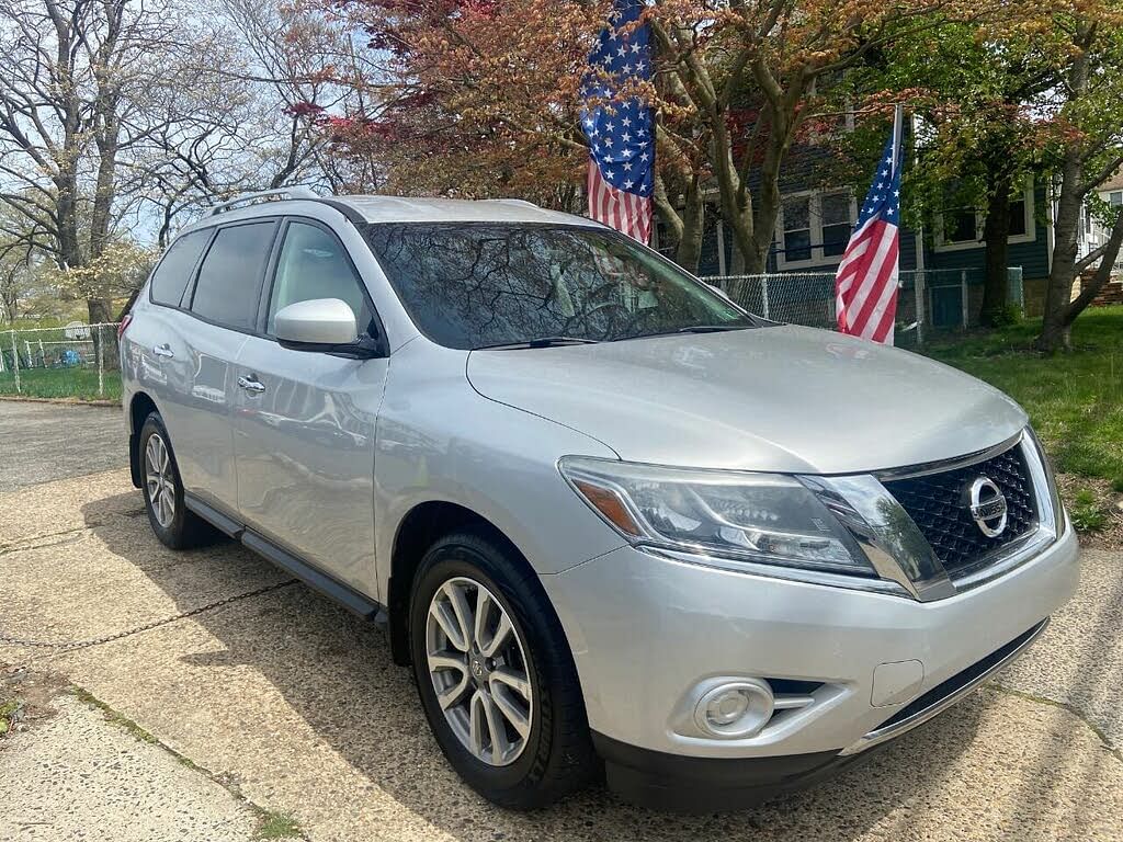 2014 Nissan Pathfinder SV