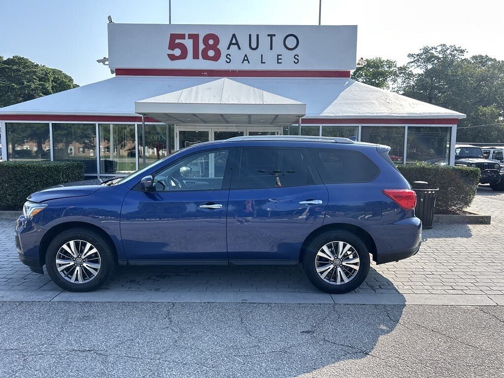 2020 Nissan Pathfinder SL