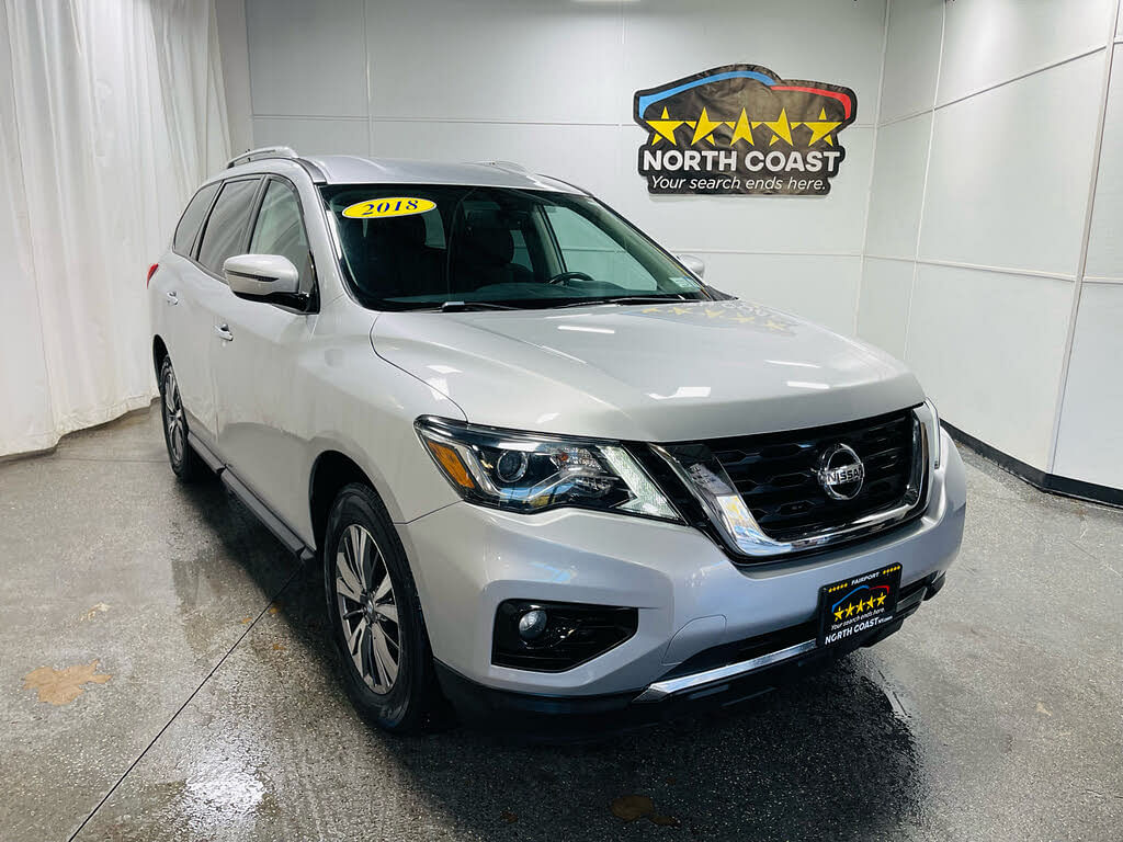 2018 Nissan Pathfinder SV