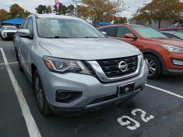 2017 Nissan Pathfinder S