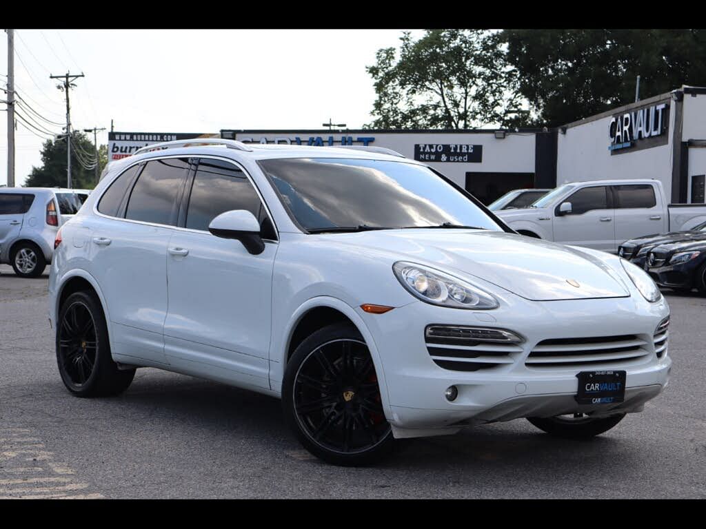 2014 Porsche Cayenne Platinum Edition