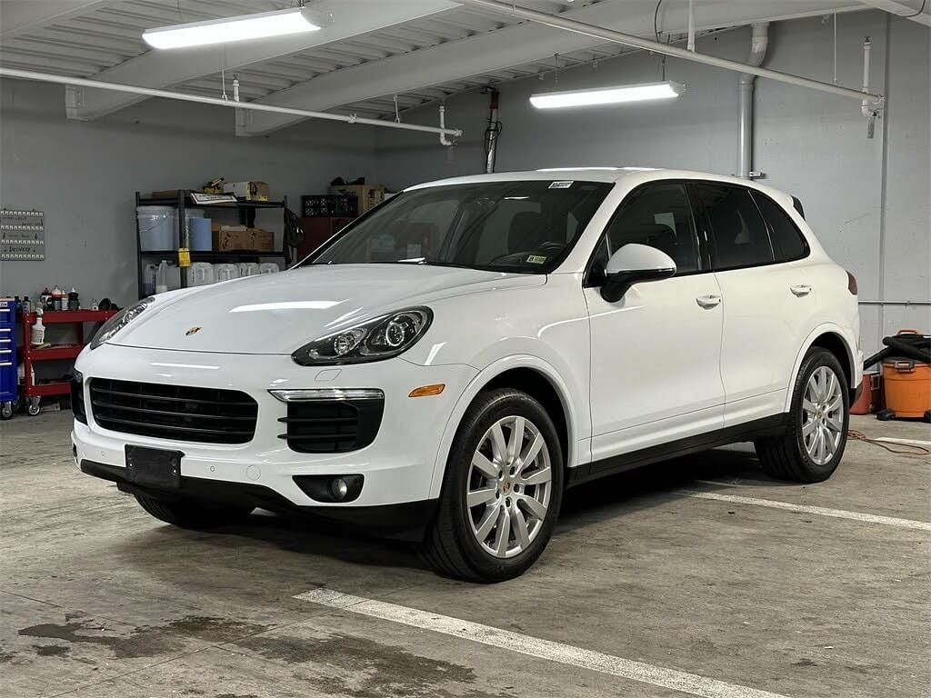 2017 Porsche Cayenne Platinum Edition