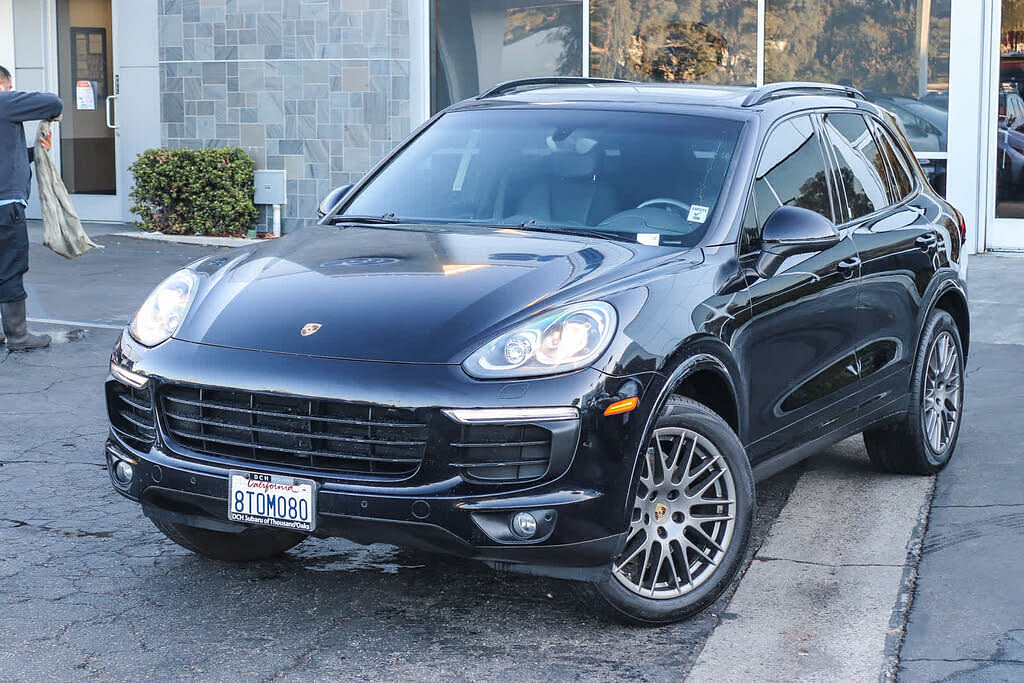 2017 Porsche Cayenne Platinum Edition